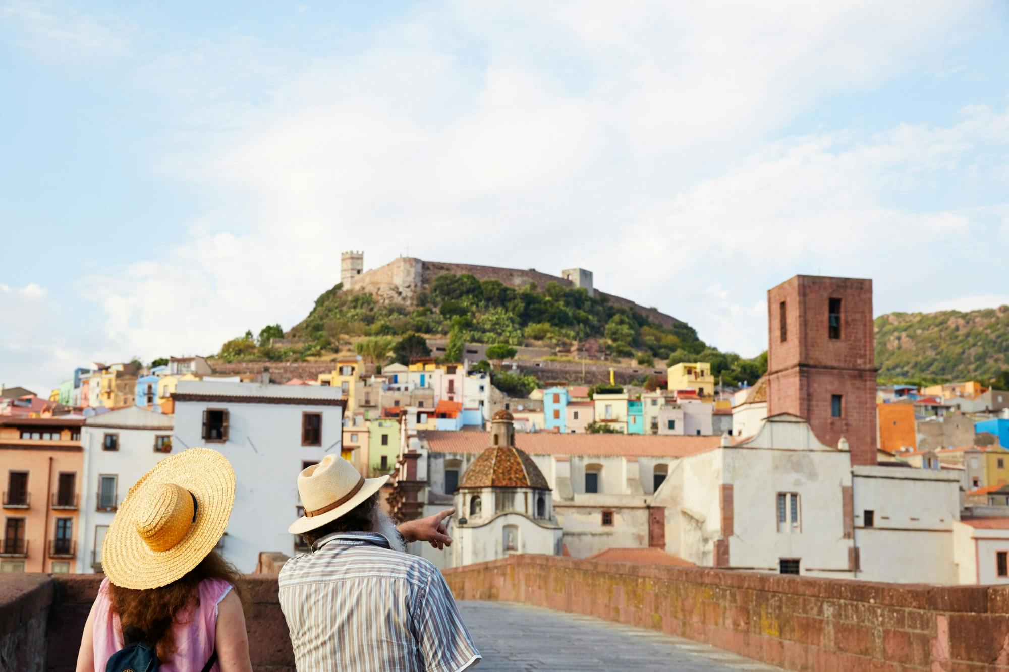Markttag in Bosa mit geführter Tour und Freizeit