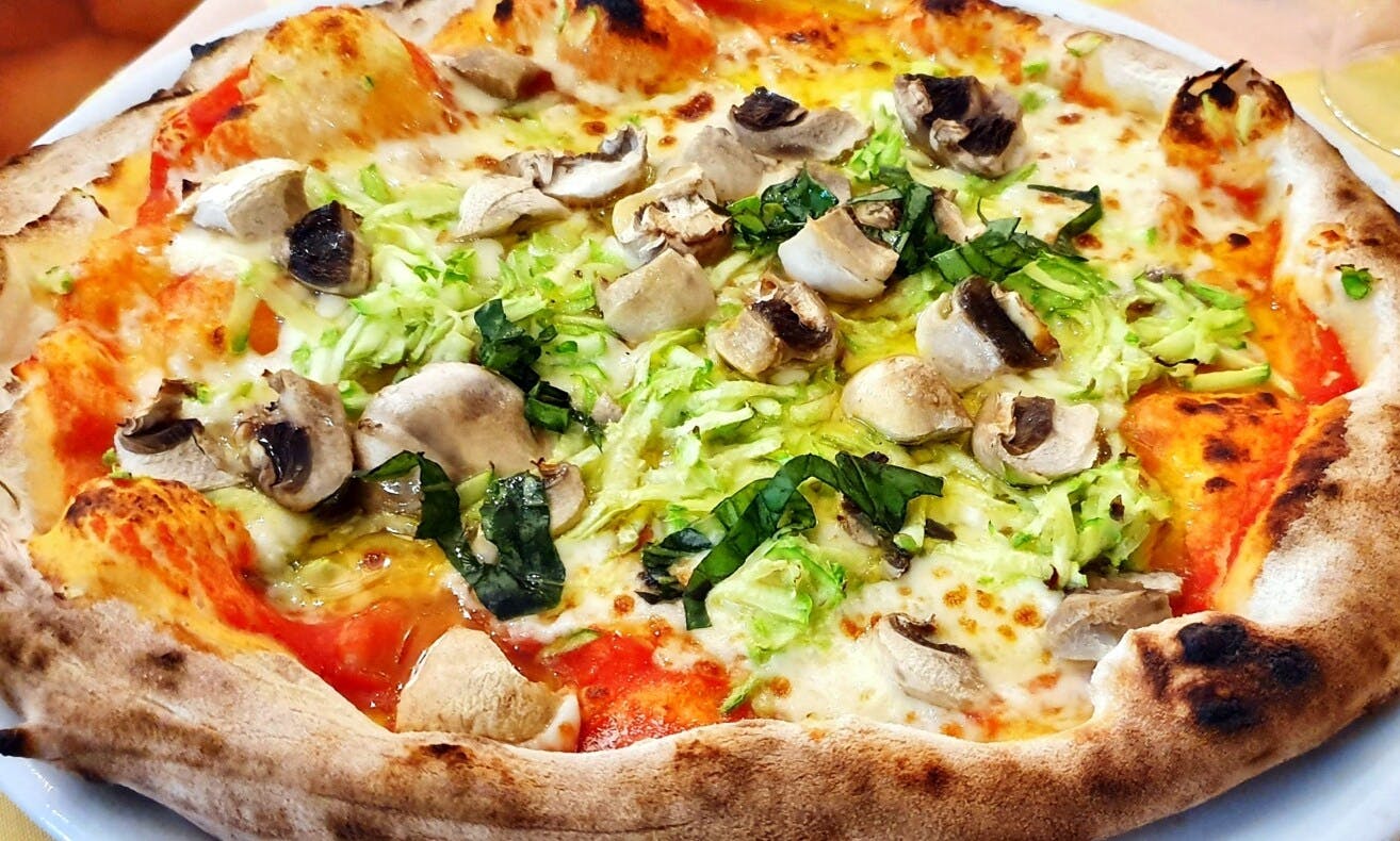 Pizza cookery class in Giardini Naxos