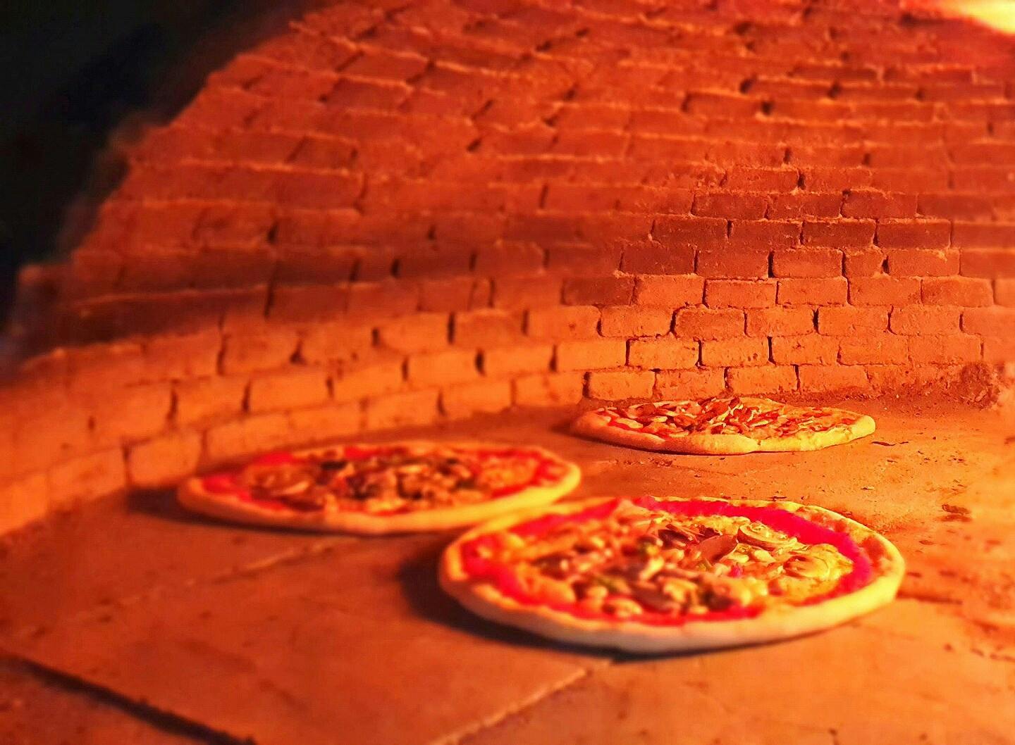 Pizza cookery class in Giardini Naxos