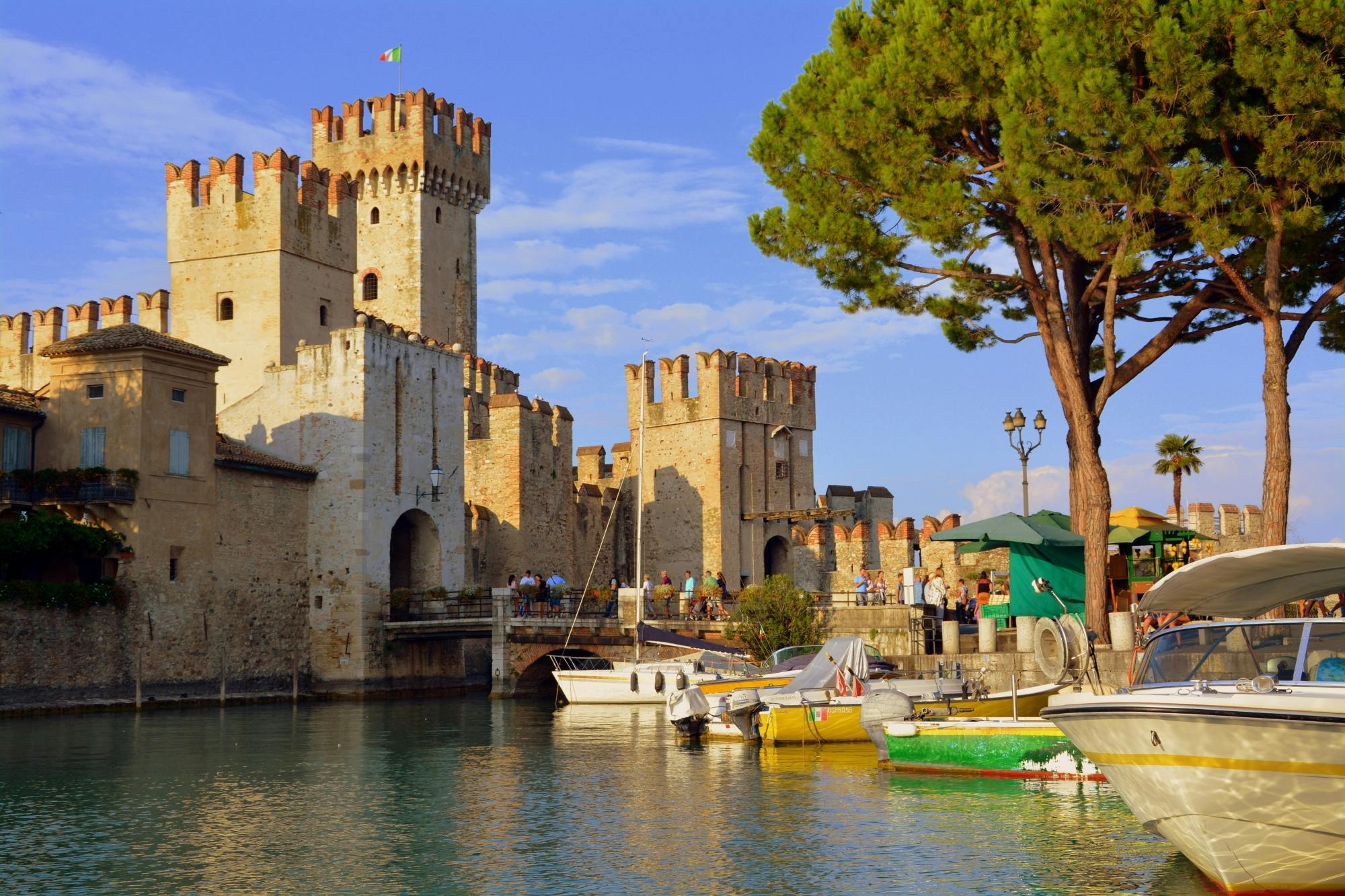Lake Garda tour with boat trip from northern hotels