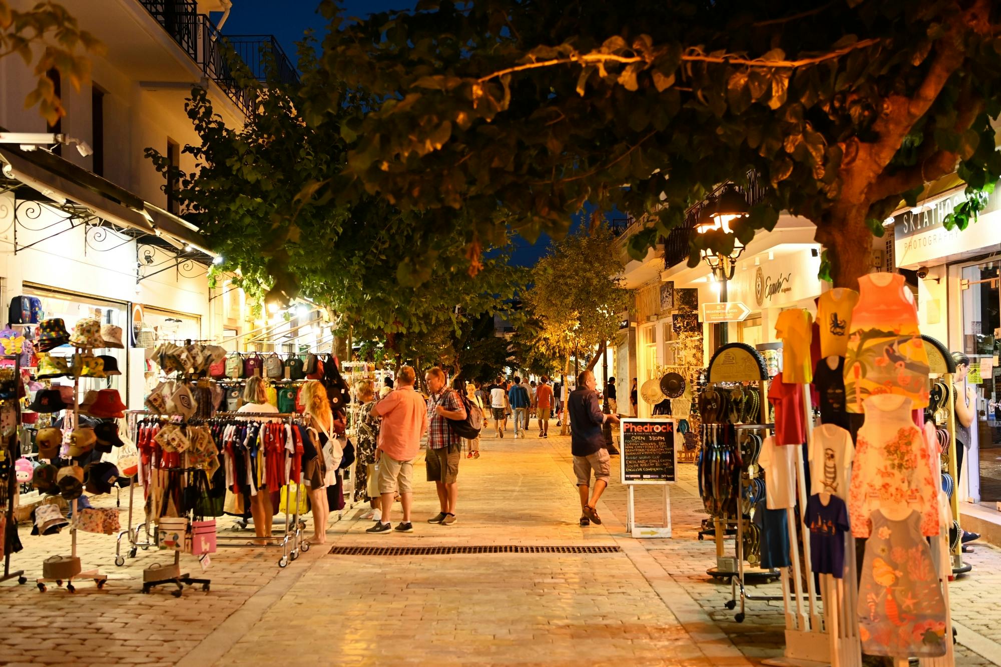Skiathos town evening tour with local liqueur tasting