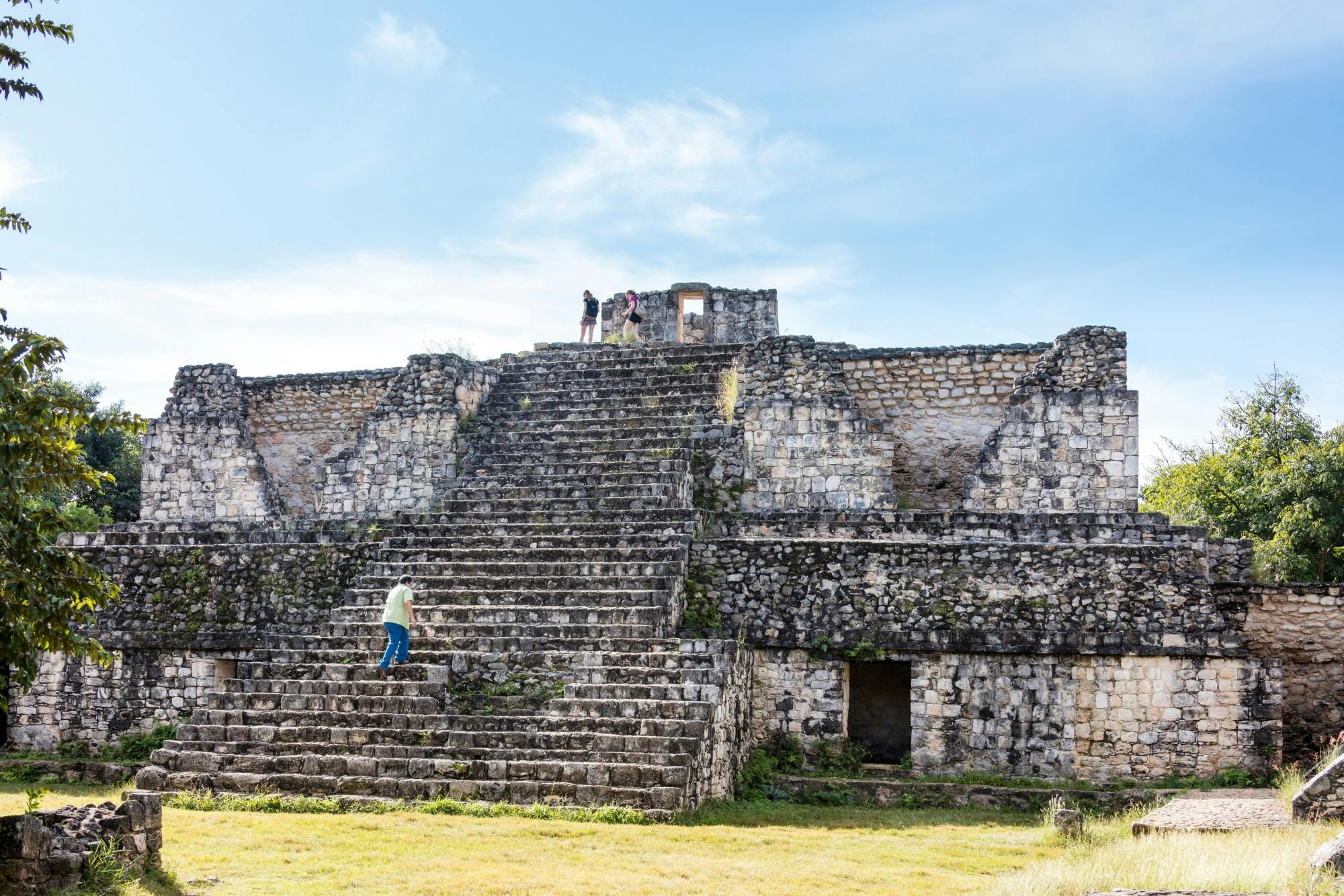 Ek' Balam Deluxe Tour with Hacienda Chukum and Valladolid