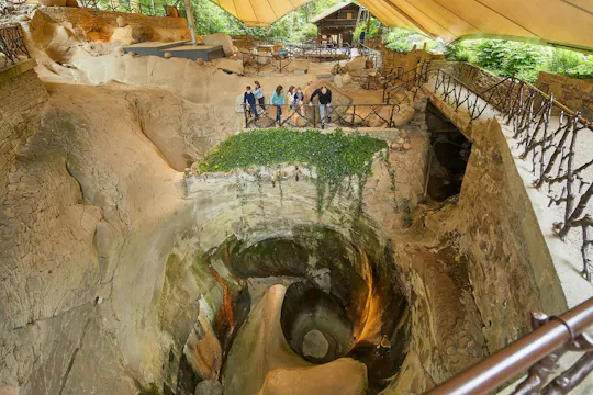 Glacier Garden Lucerne access