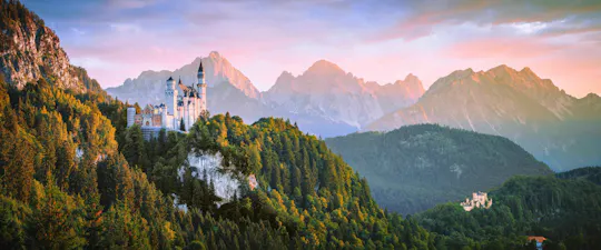 Visita guiada al Castillo de Neuschwanstein con senderismo desde Múnich