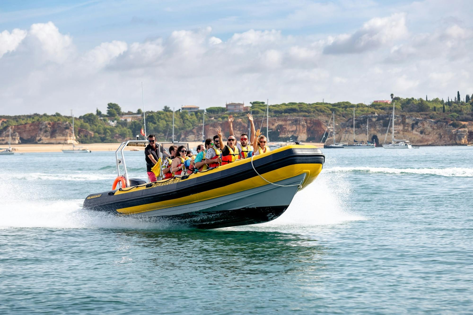 Benagil cruise with lunch, open bar and water activities
