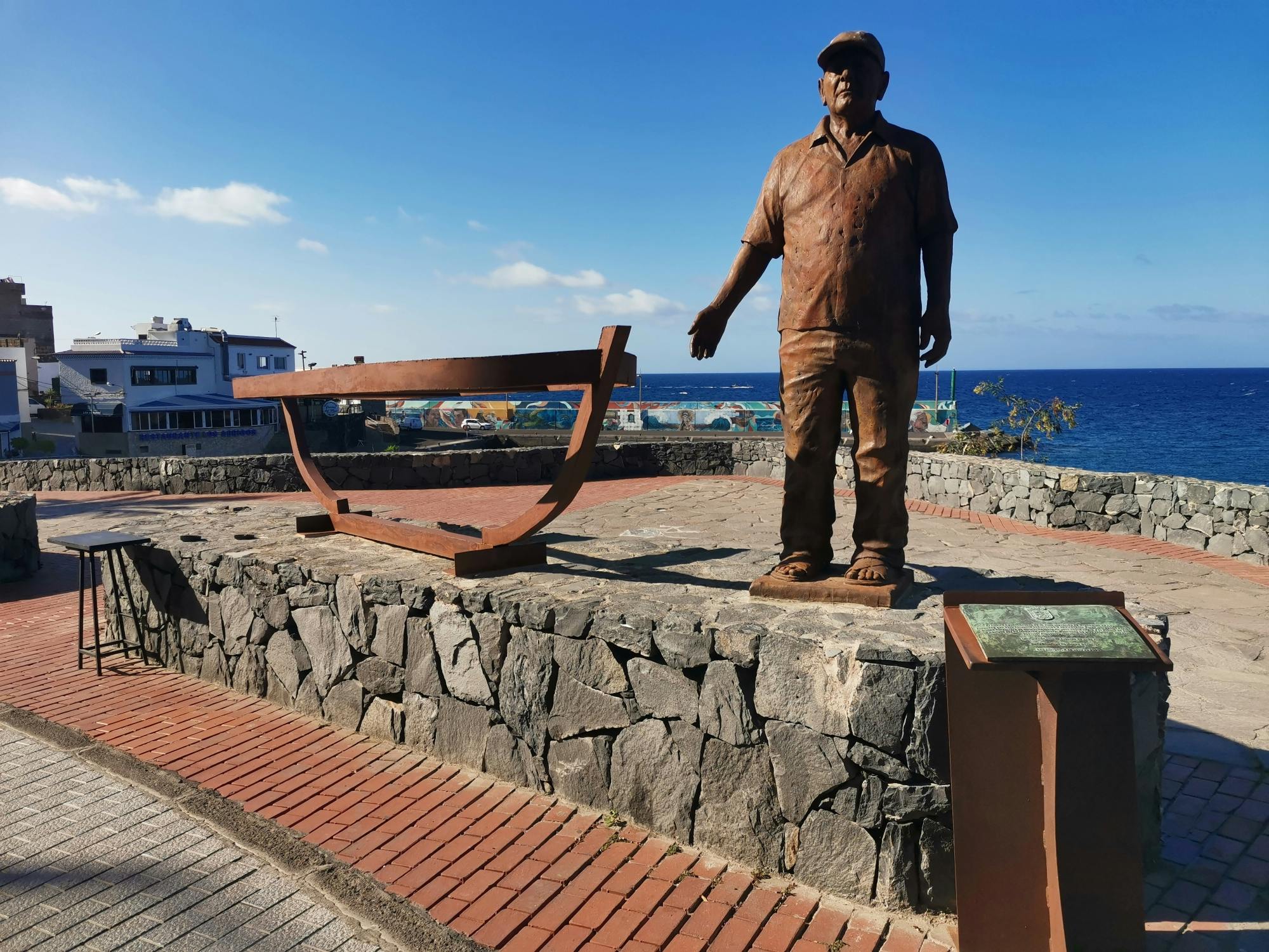 Los Abrigos harbour self-guided puzzle adventure