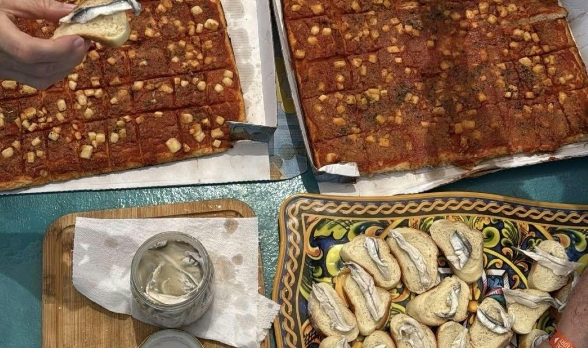 Excursión privada en barco por Terrasini con aperitivo y almuerzo a bordo