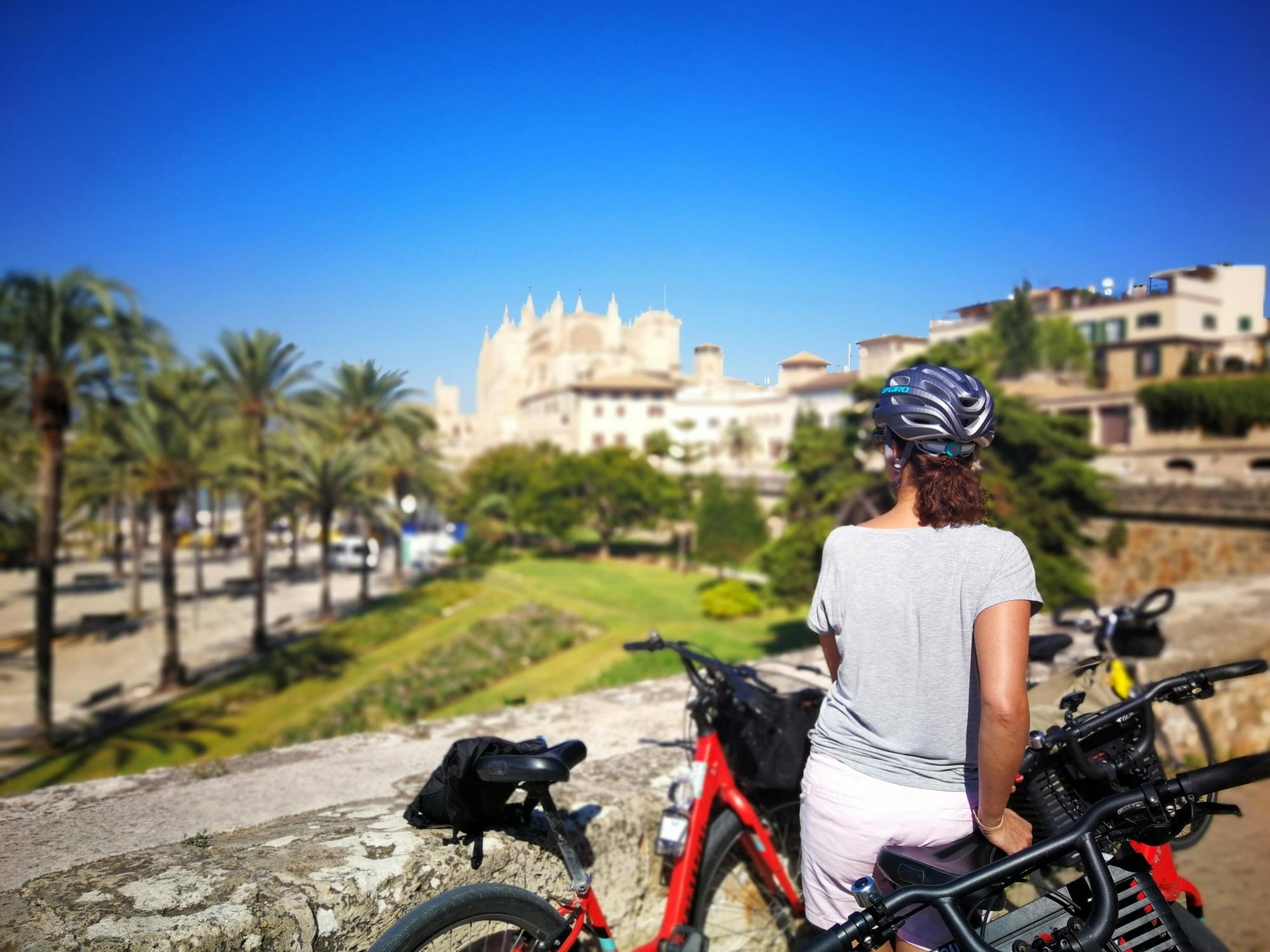 Palma e-bike tour with Bellver Castle hike
