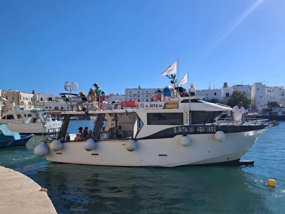 30 minuti di scoperta della costa in barca da Monopoli