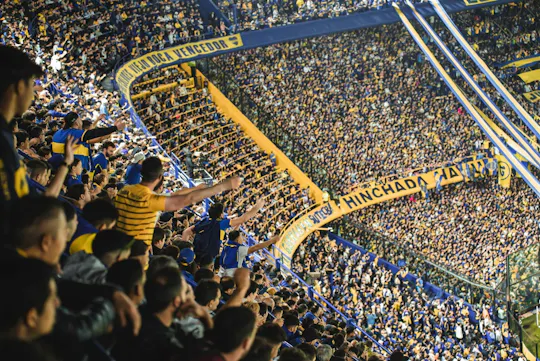 Mecz Boca Juniors na La Bombonera z lokalnym gospodarzem i transferem