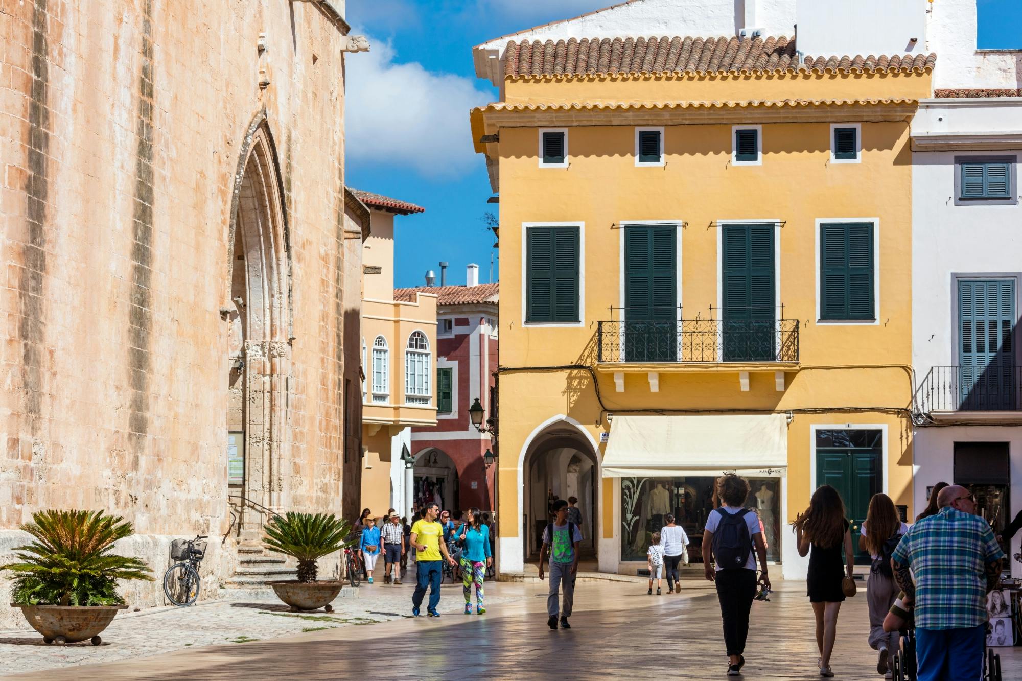 Ciutadella walking tour with shopping, El Toro visit and Casa Olivar