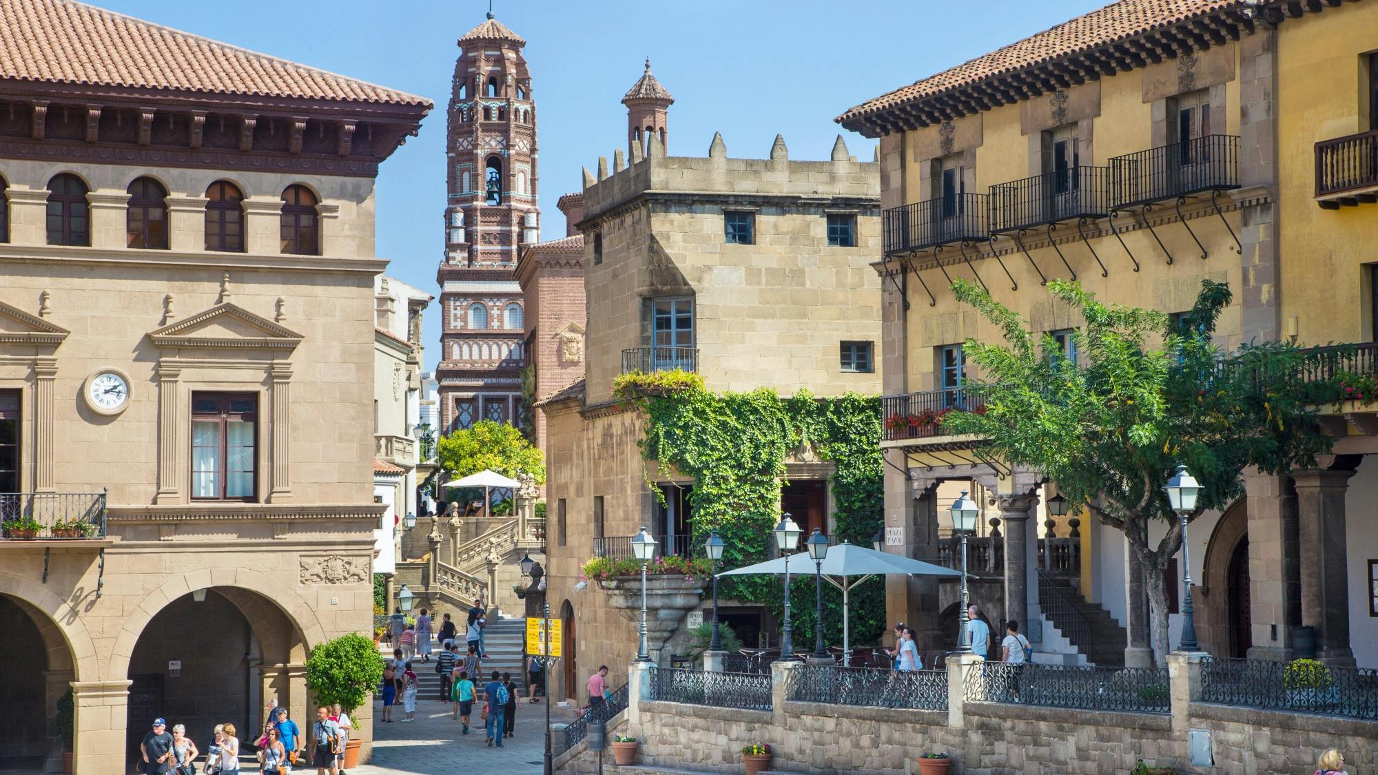 Barcelona Stadt-Tour mit Eintritt zum Poble Espanyol