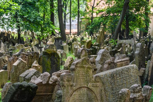 Visita guiada a pé ao bairro judeu de Praga com visitas a sinagogas