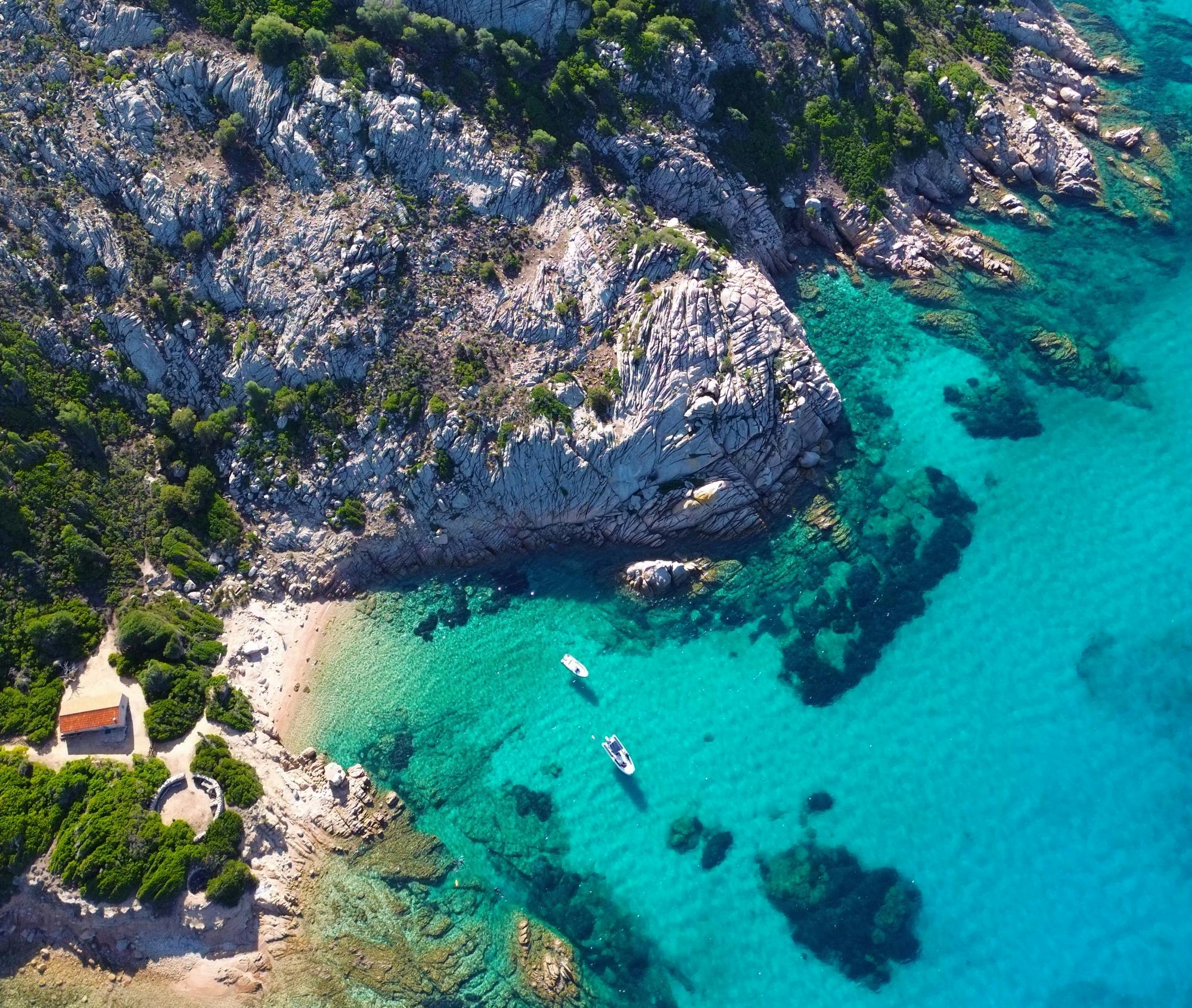 Introduction to scuba diving lesson at Isola Ruja