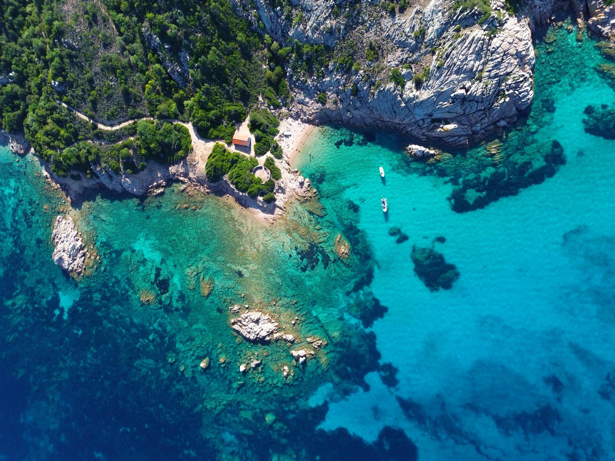 Introduction to scuba diving lesson at Isola Ruja