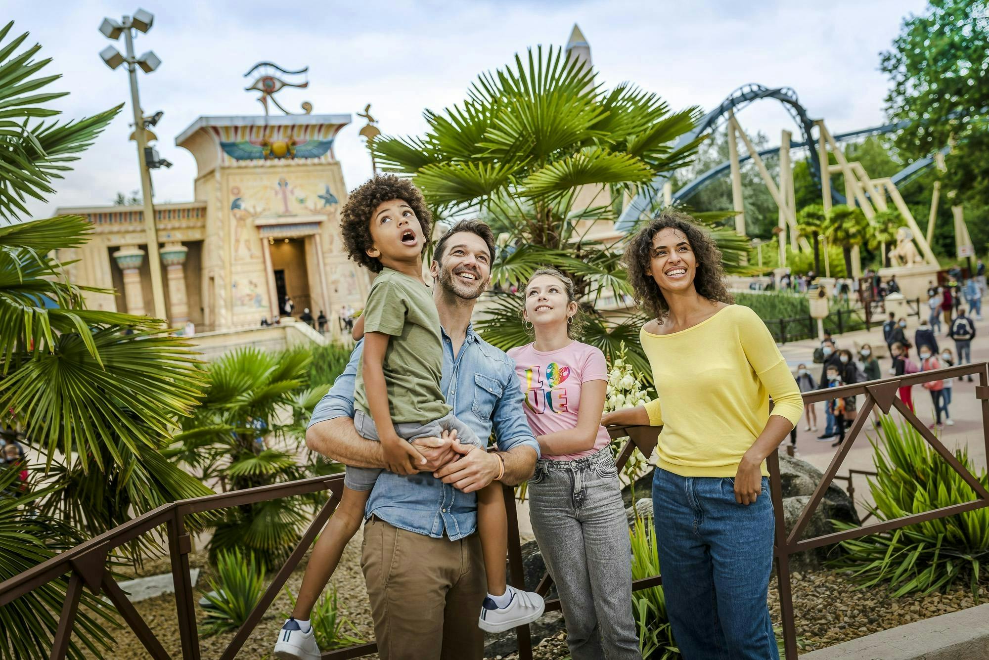 Round-trip transportation from Paris to Parc Astérix