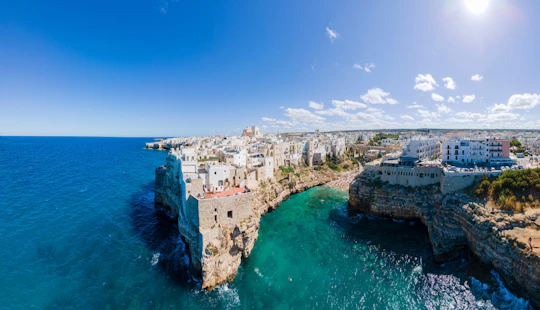 Boat tour and free time in Polignano a Mare from Bari