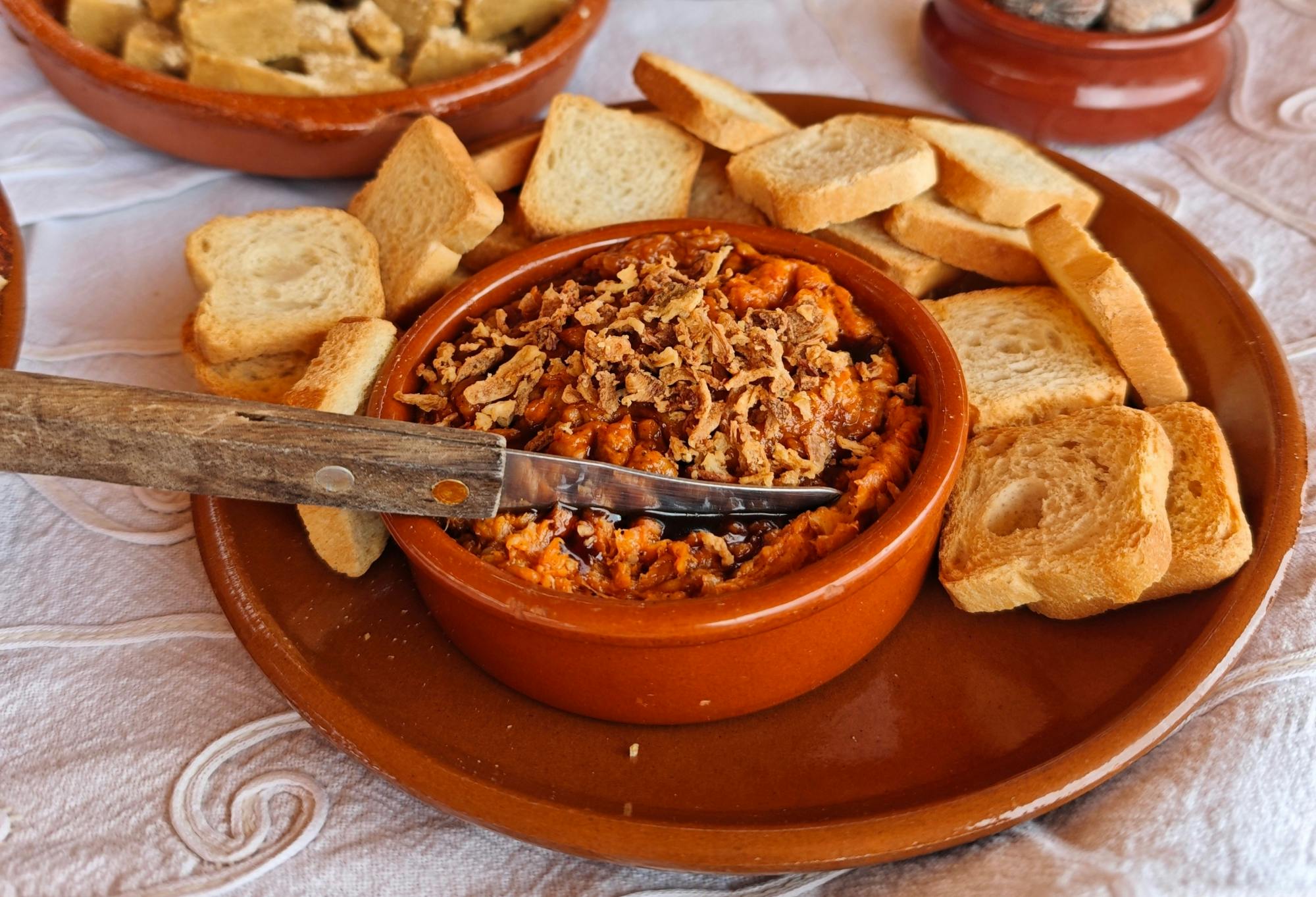 La Laguna culture and exclusive wine experience