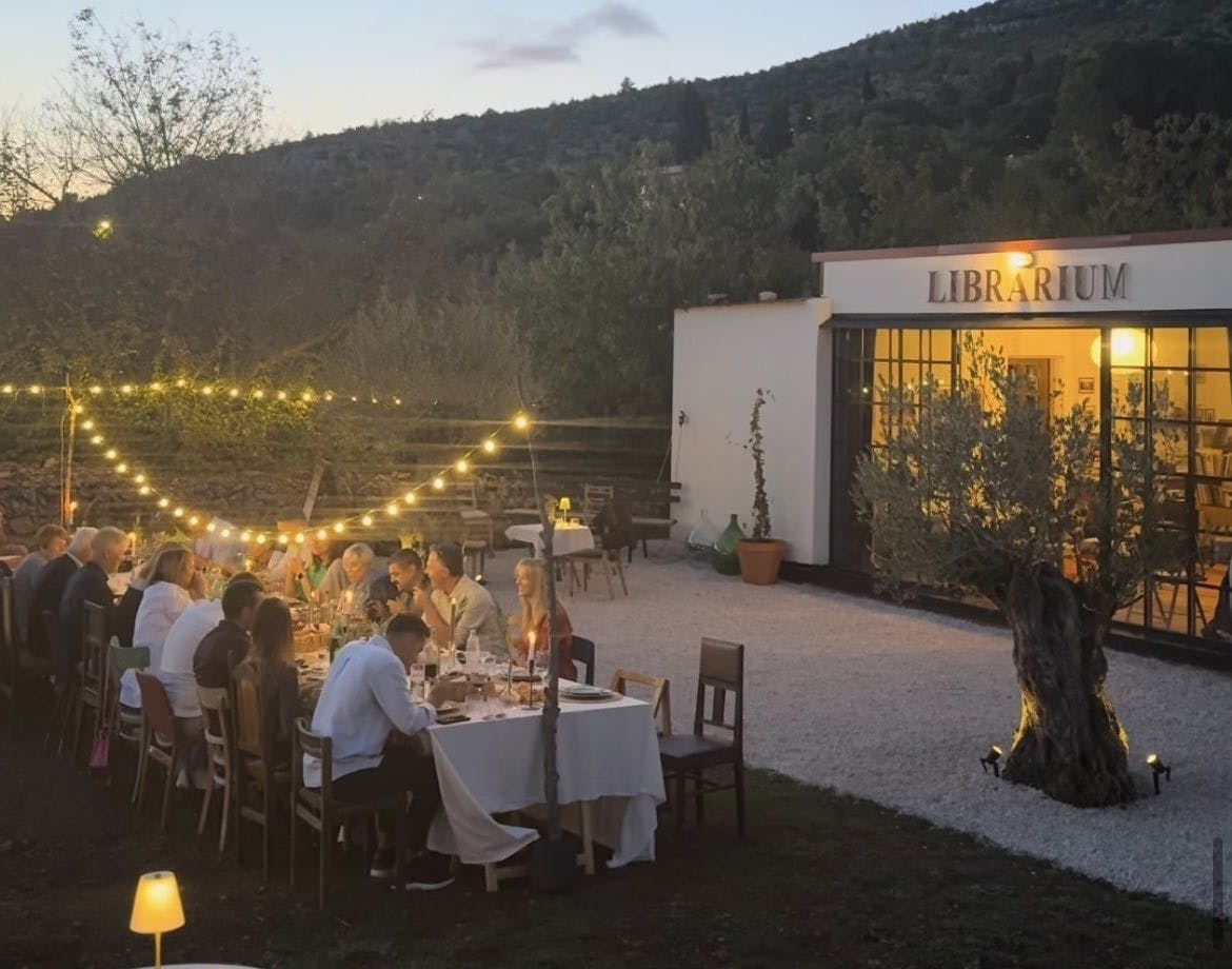 Visita a una granja del patrimonio dálmata con taller de cerámica y mezze