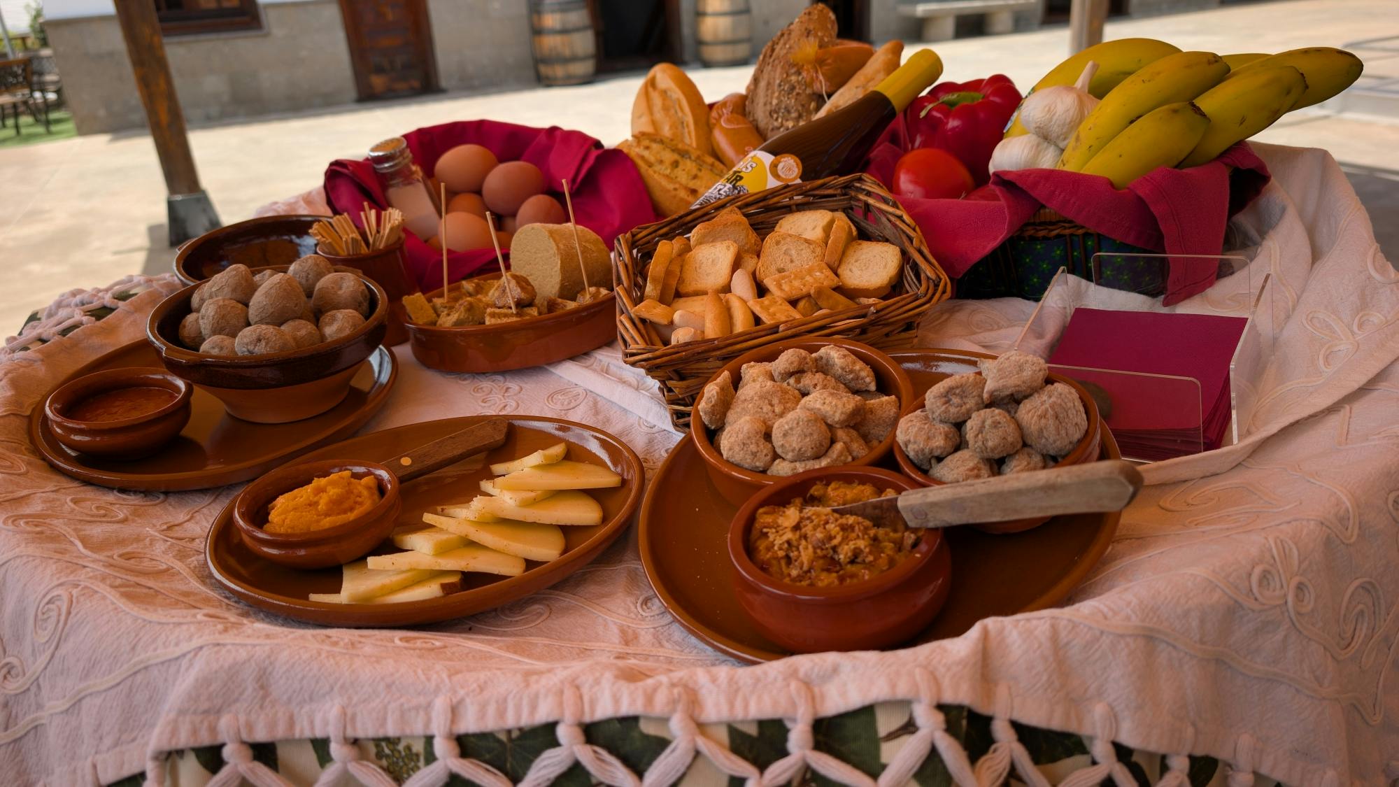 La Laguna culture and exclusive wine experience