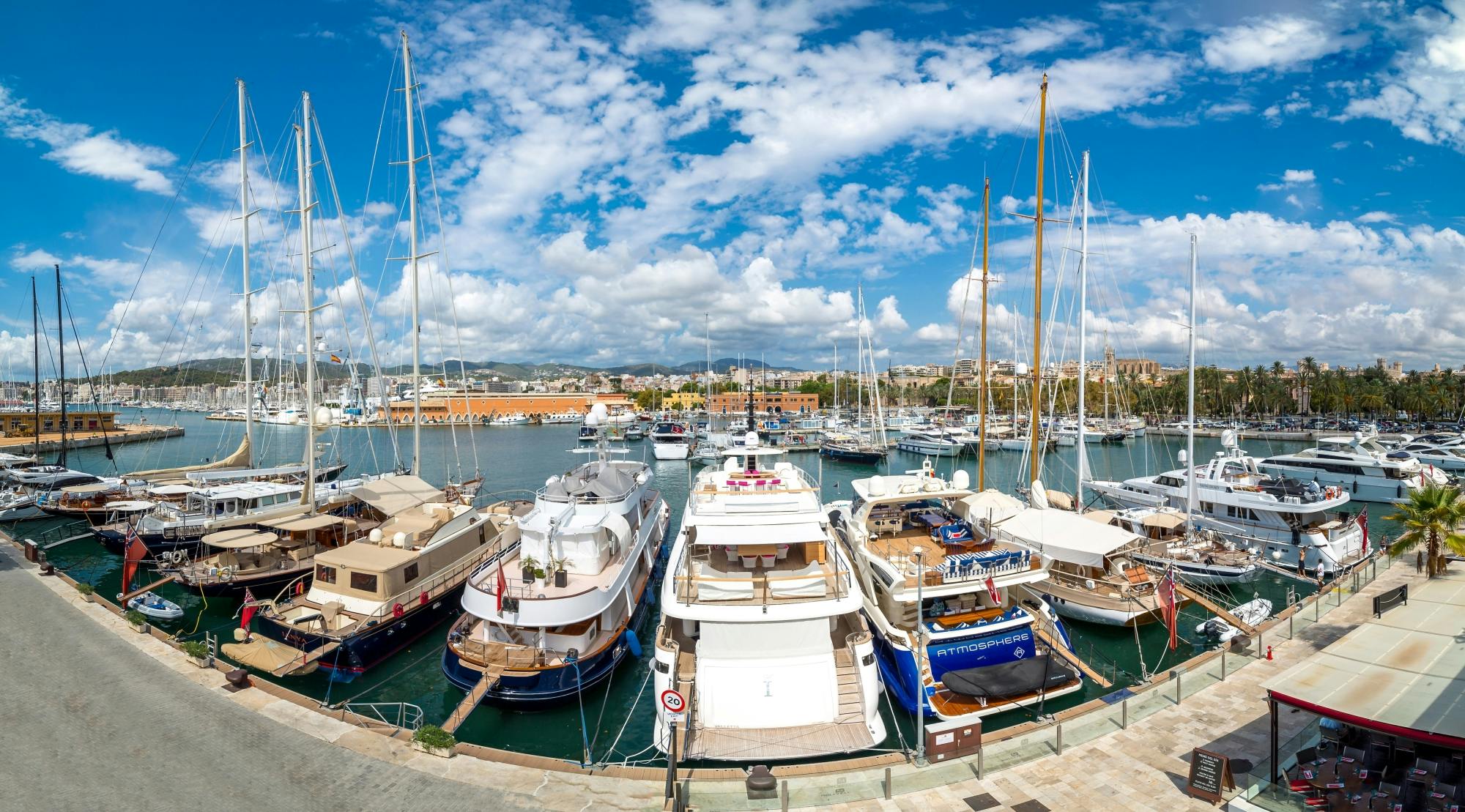Palma by night with optional guided tour or dinner