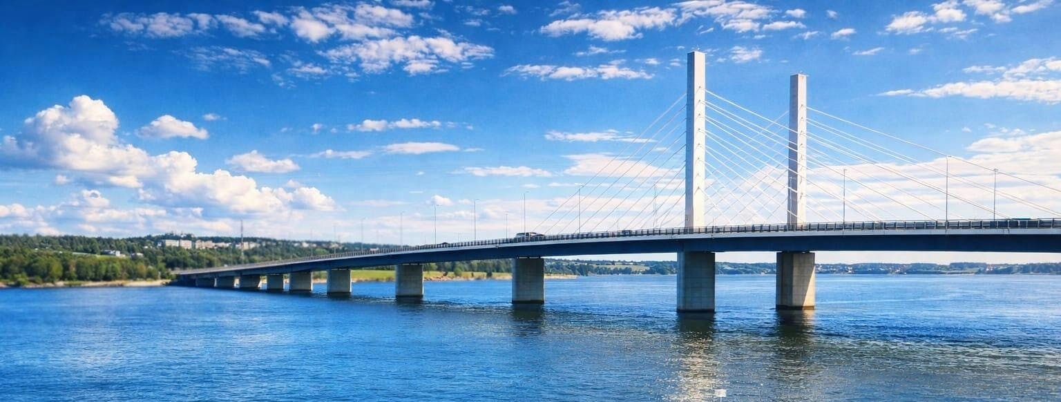 Cruzeiro turístico em Helsínquia pela ponte mais longa da Finlândia