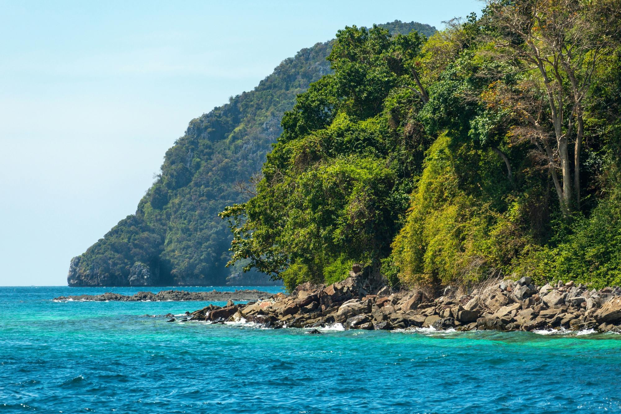 Phi Phi Islands & Pileh Lagoon by catamaran