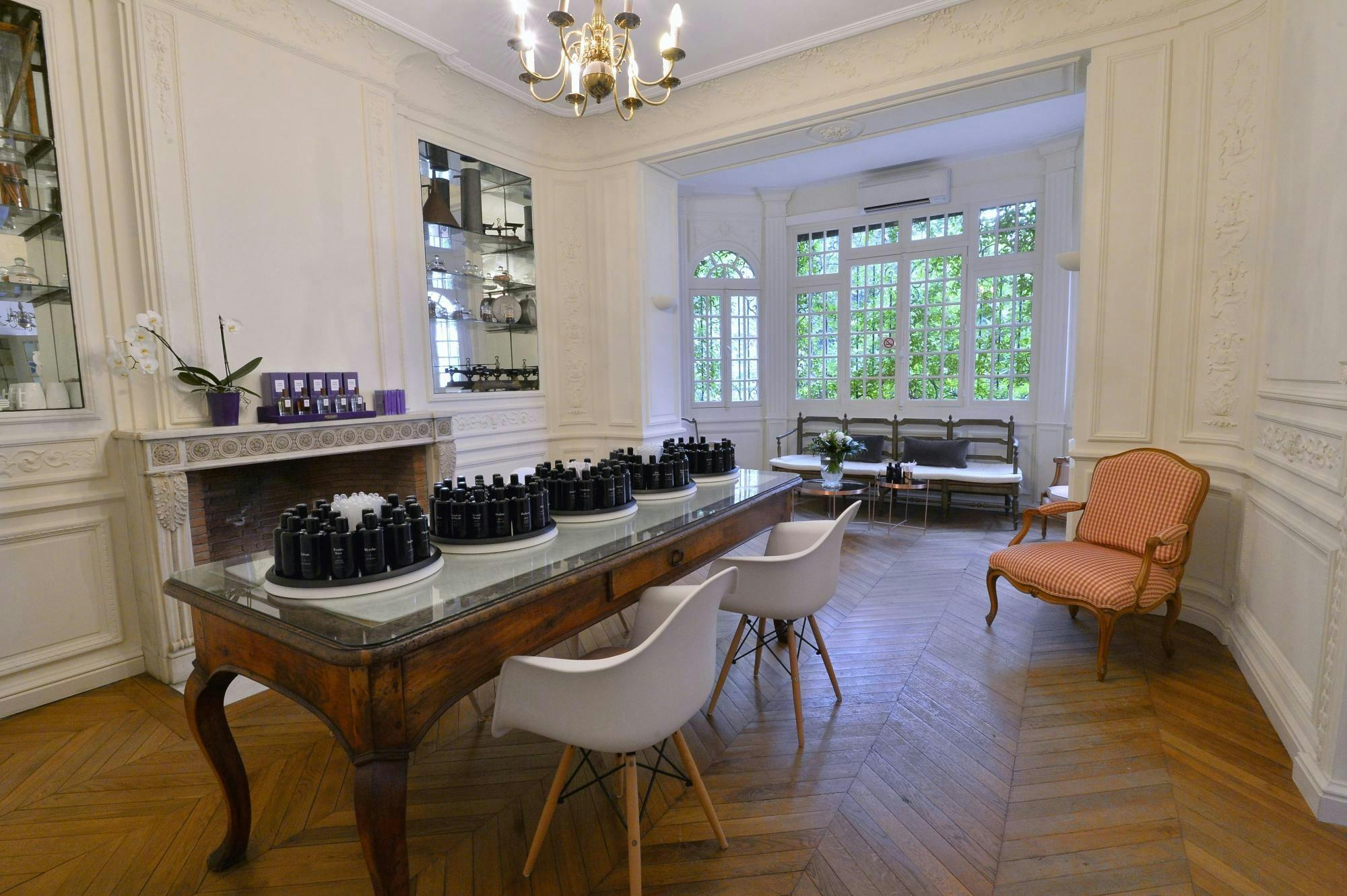 Prywatne warsztaty perfumeryjne Molinard Parfums w Grasse Bastide