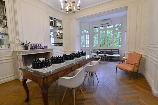 Private perfume workshop in Grasse Bastide