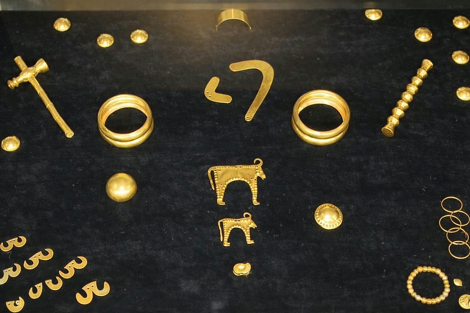 Varna e l'oro più antico del mondo da Veliko Tarnovo