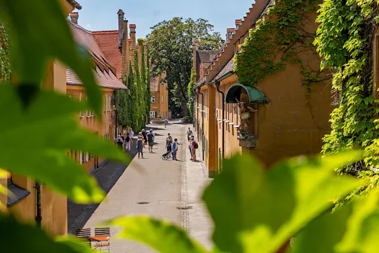 Entrada al complejo de viviendas sociales de la Fuggerei