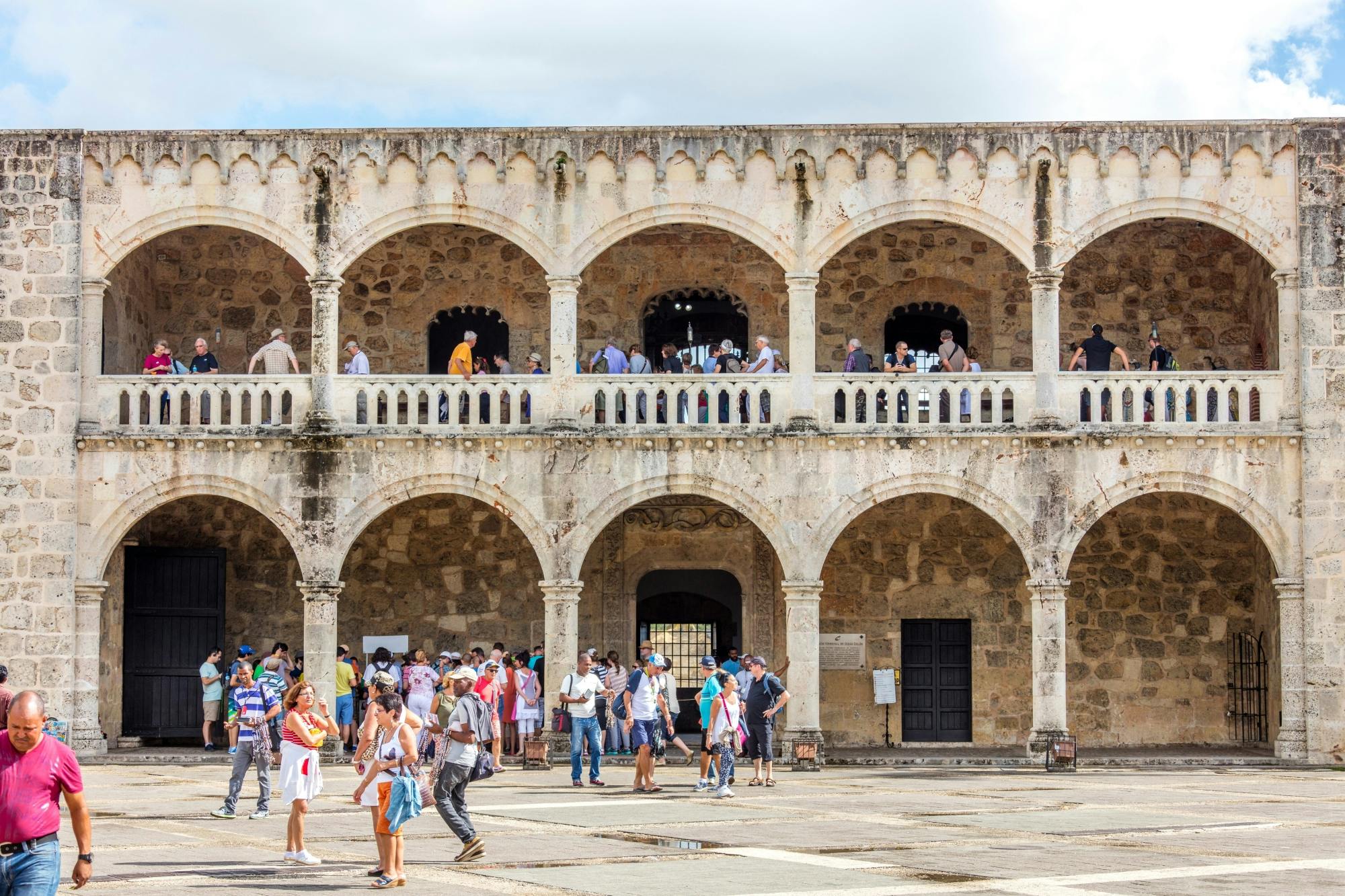 Santo Domingo private tour with 4D cinema experience