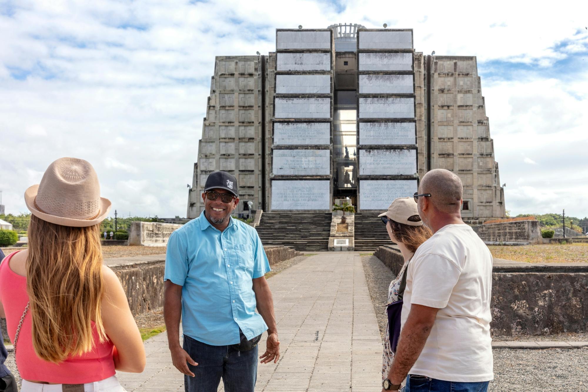 Santo Domingo private tour with 4D cinema experience