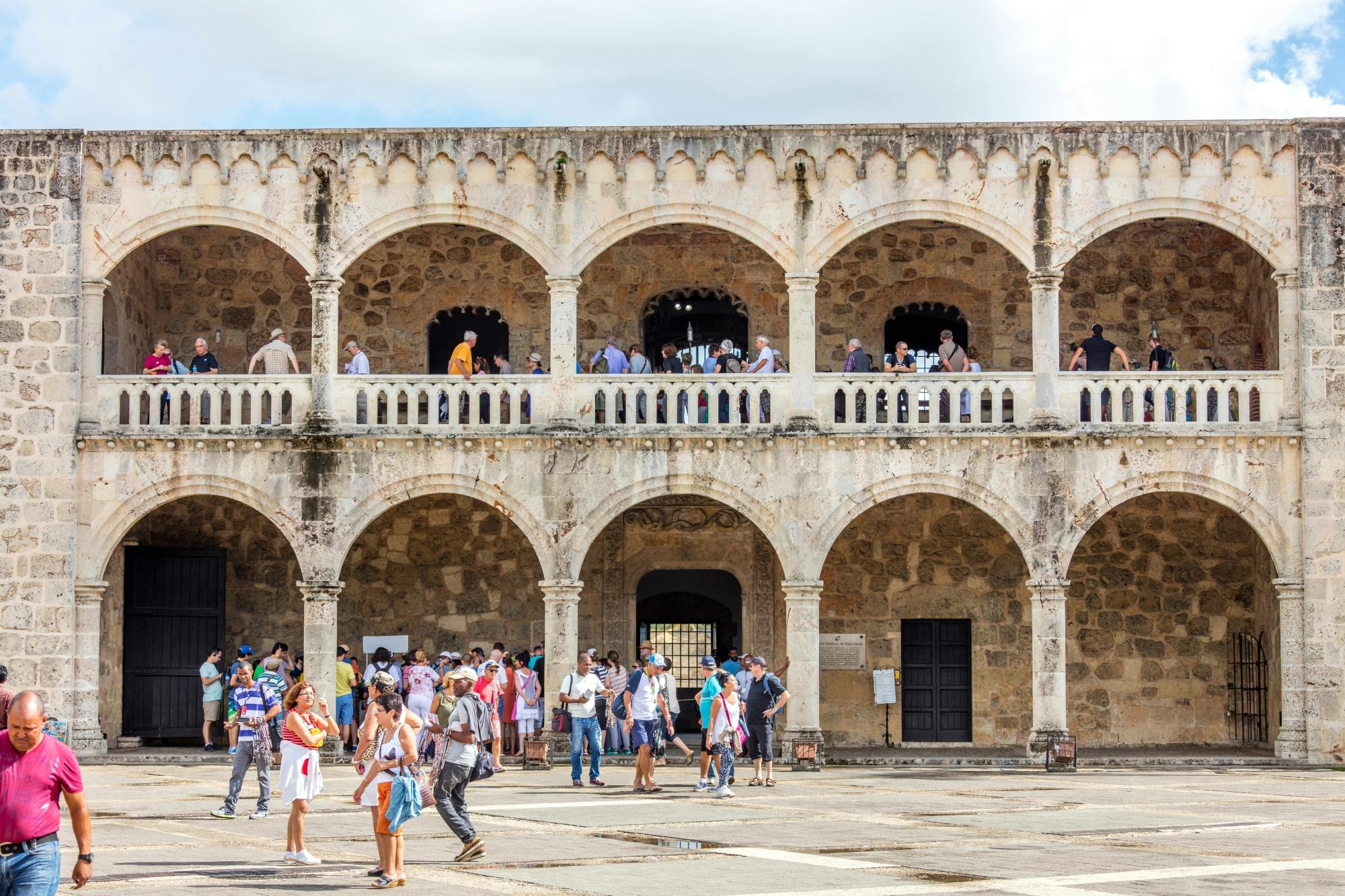 Santo Domingo private tour with 4D cinema experience