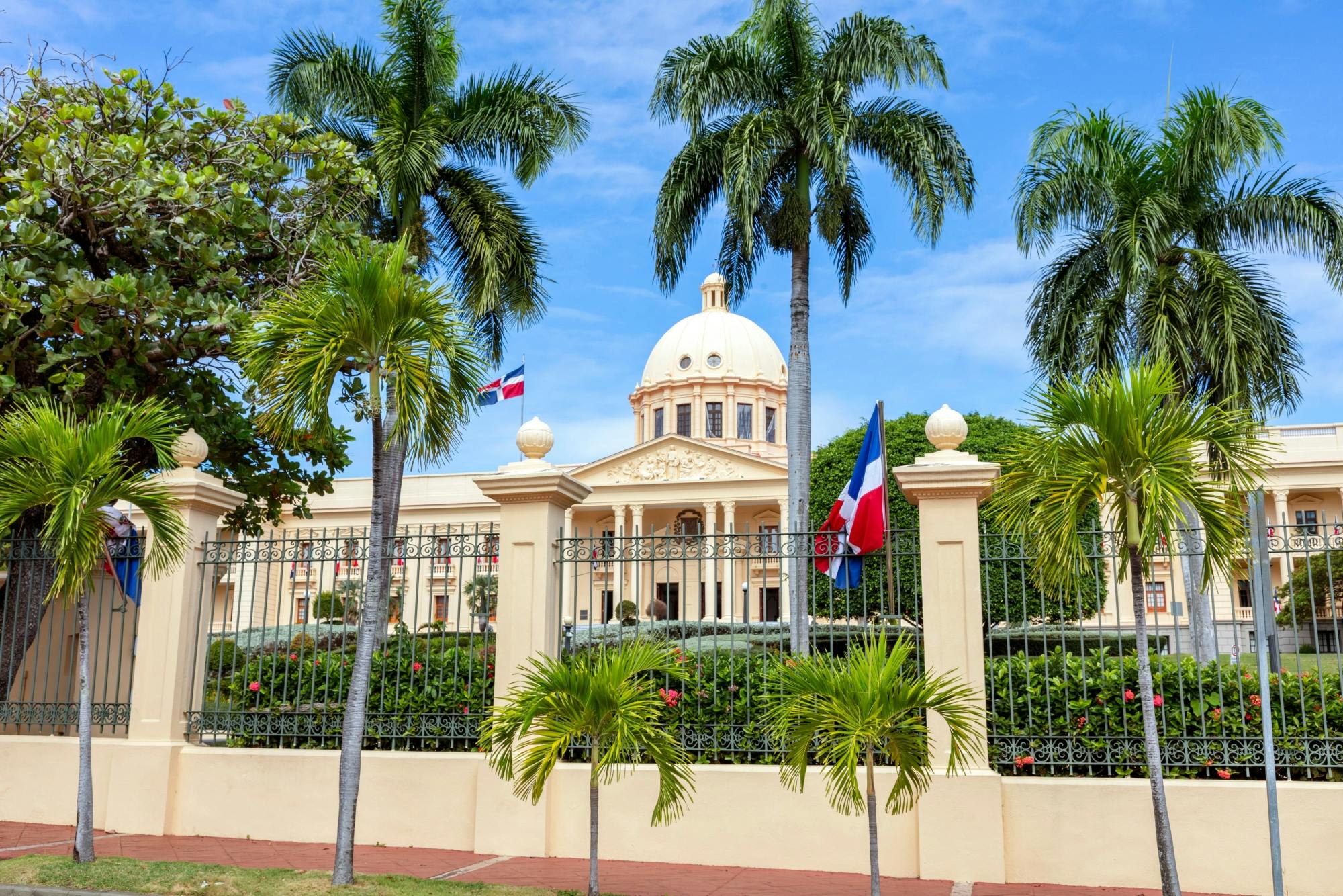 Santo Domingo private tour with 4D cinema experience