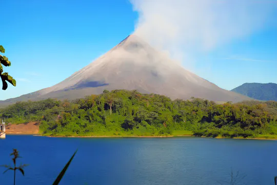 Excursão de 4 dias a Arenal e Monteverde com passeio de preguiça e floresta nublada