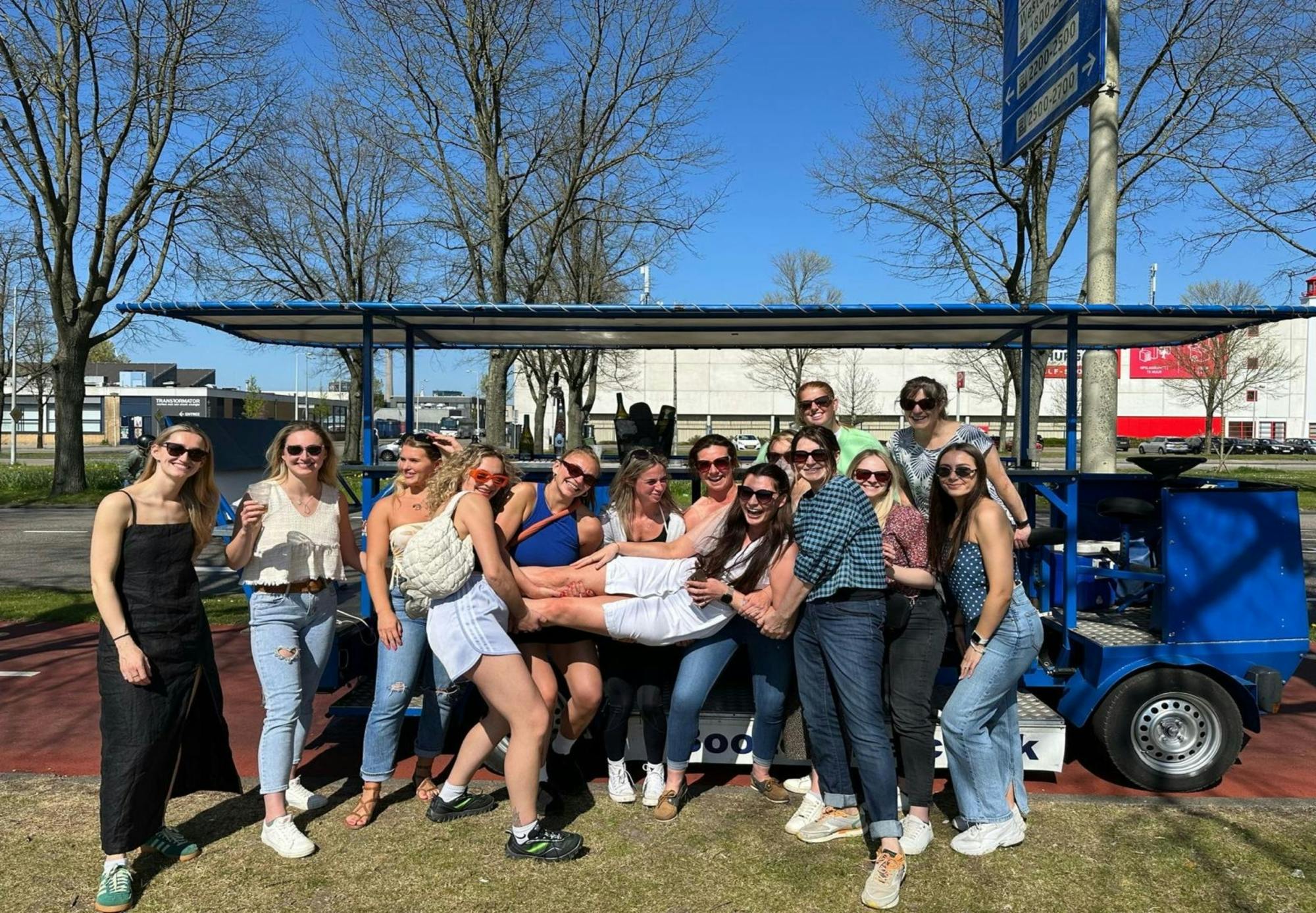 Experiência privada de bicicleta e bebidas em Amesterdão