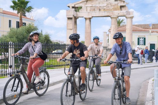 Elektrische fietstocht bij zonsondergang in Athene
