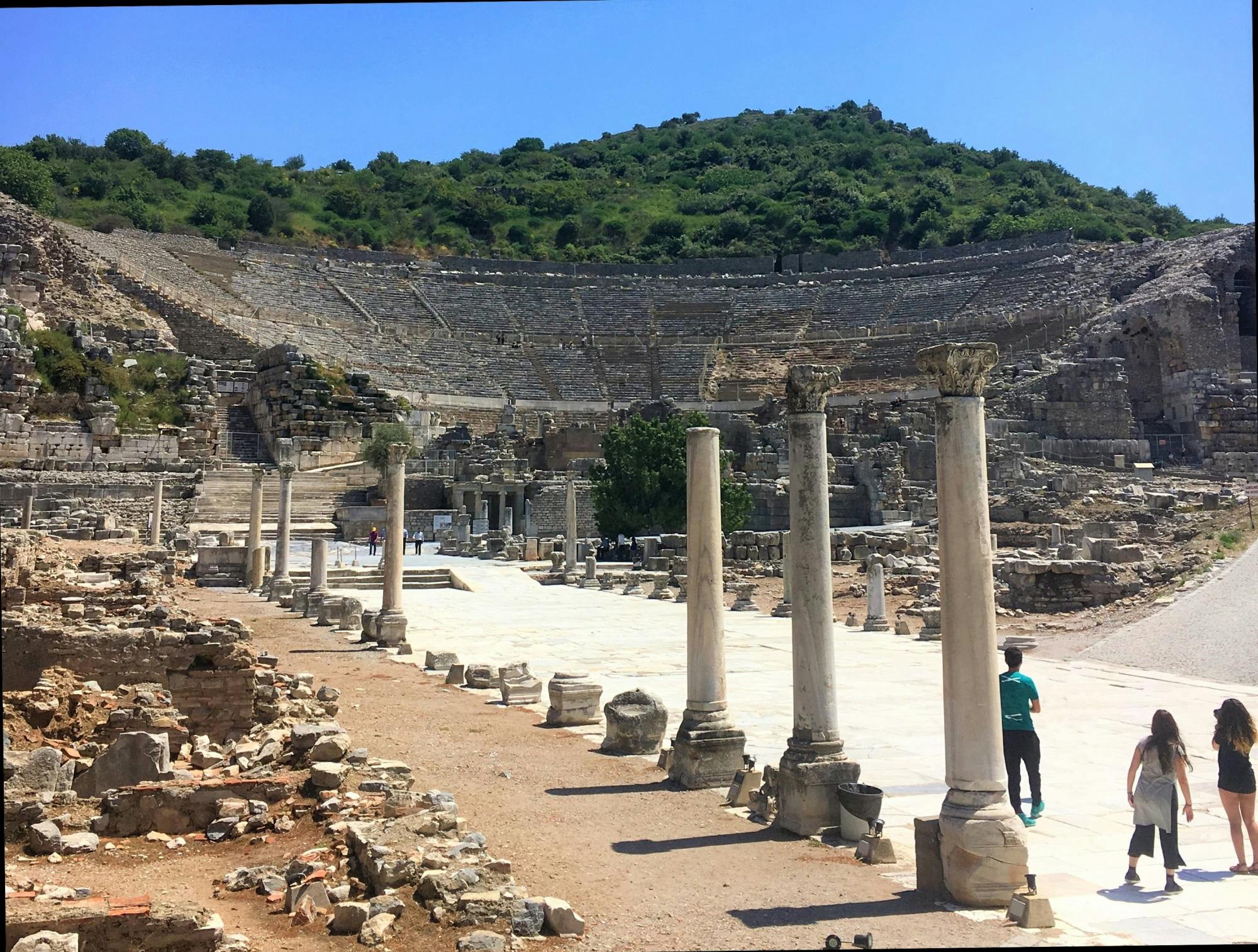Ancient Ephesus tour with ceramics centre and lunch