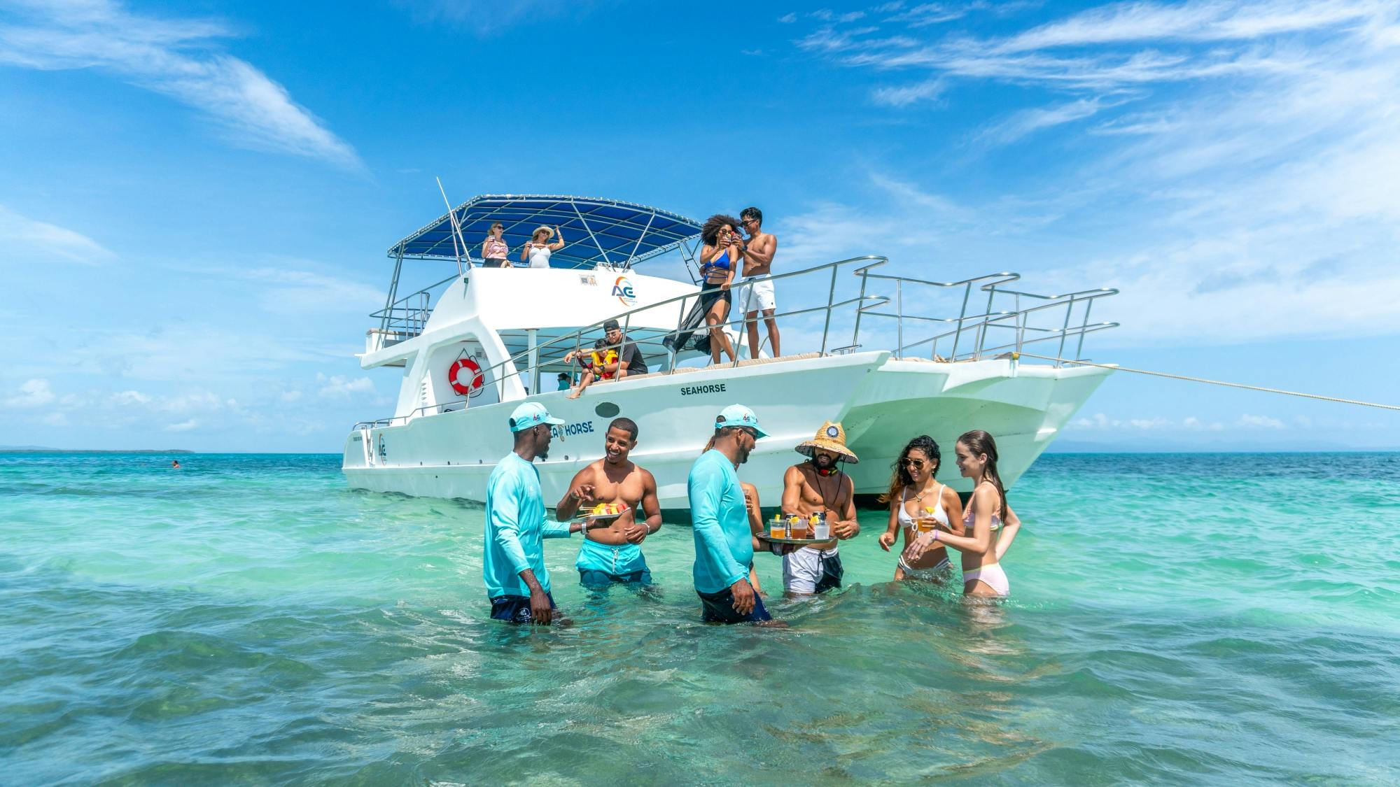 Media Luna half-day catamaran tour