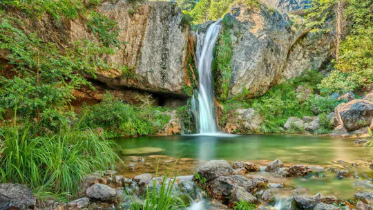 Naturaleza y cascadas en el norte de Grecia