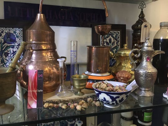 Aromatherapy workshop in Istanbul, essential oils of the Silk Road