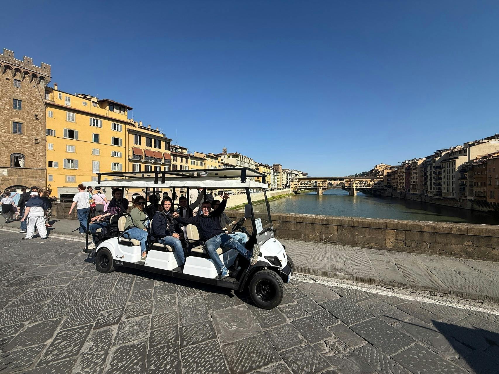 Electric golf cart experience along Arno River with audioguide