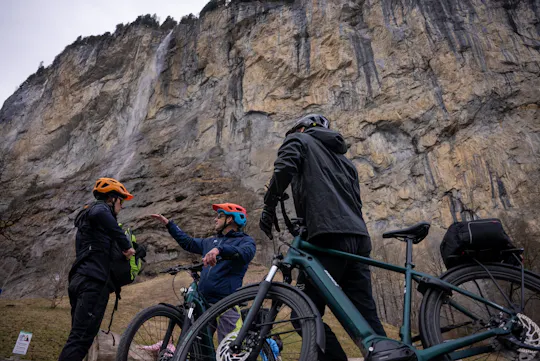 Passeio de bicicleta eléctrica às cascatas de Lauterbrunnen