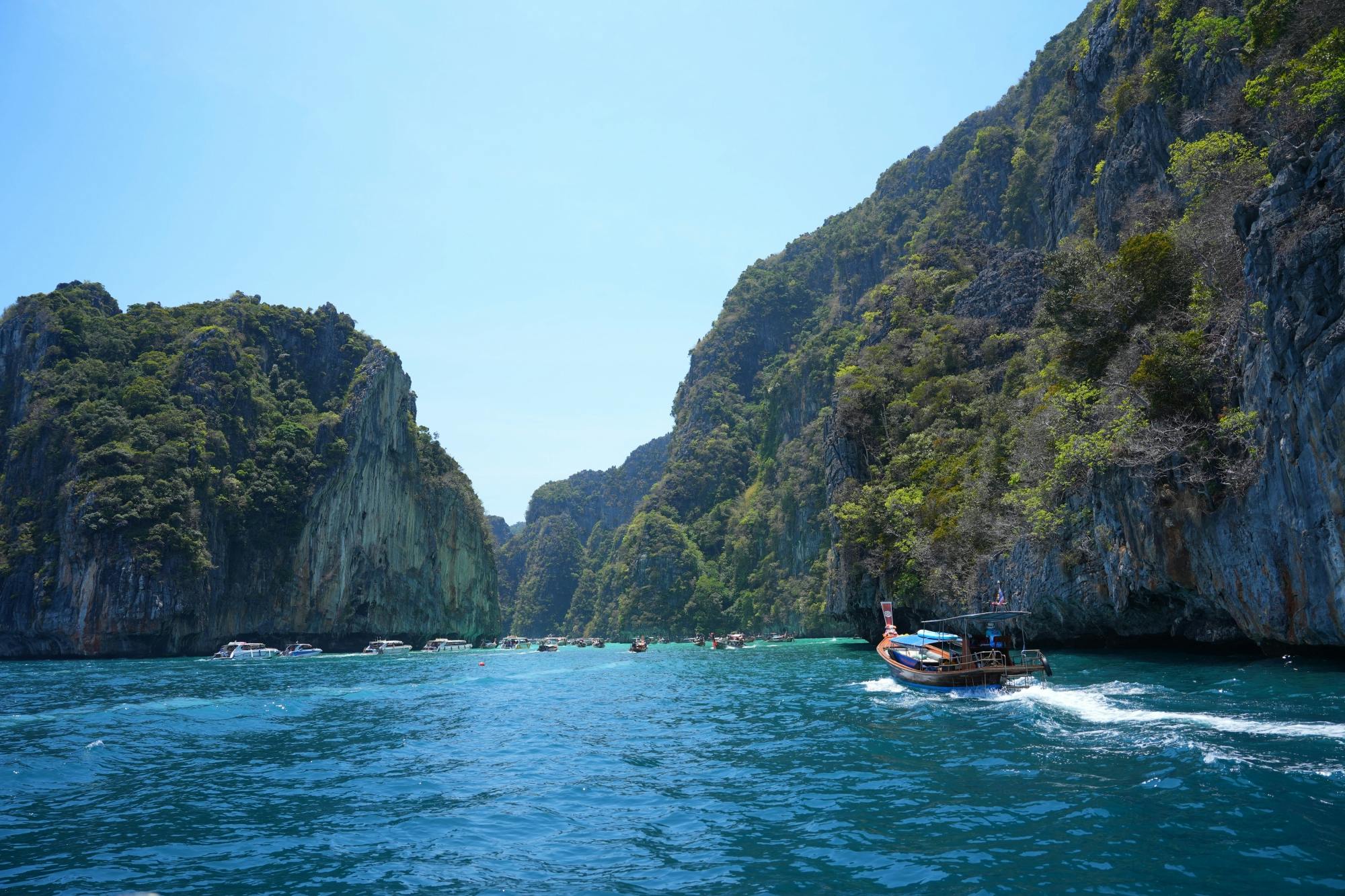 Full Day Phi Phi & Khai Island by Speedboat