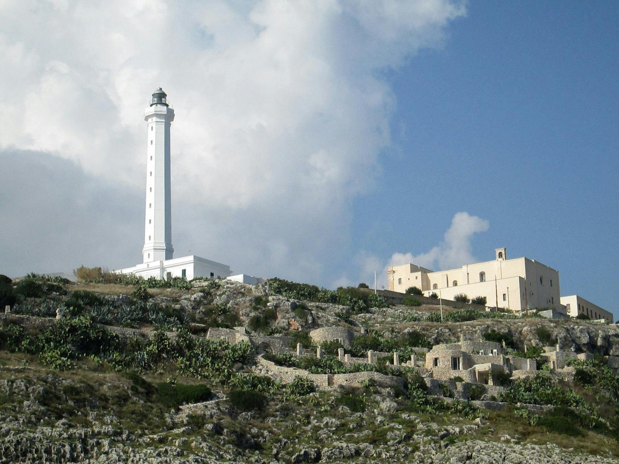 Yacht cruise from Torre Vado - Utopia boat
