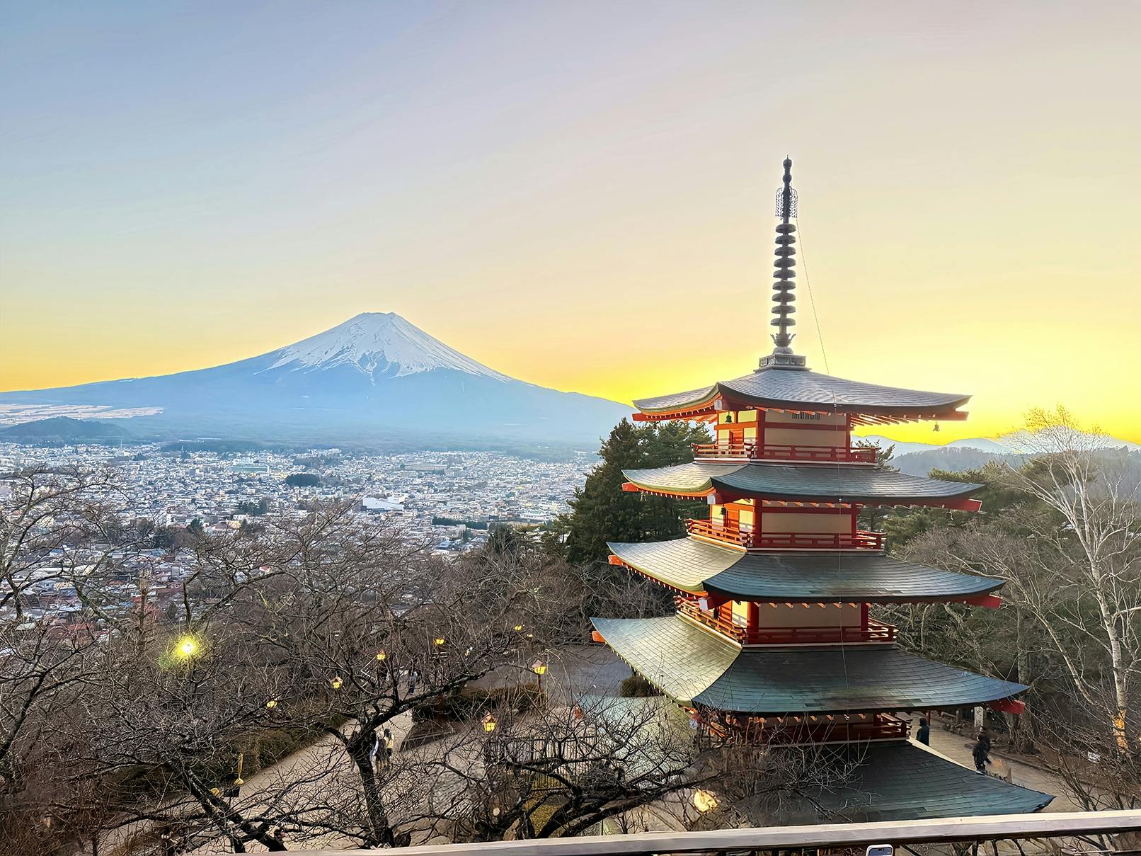 Day Trip to Mount Fuji, Yamanaka Lake, and Kawaguchiko Lake