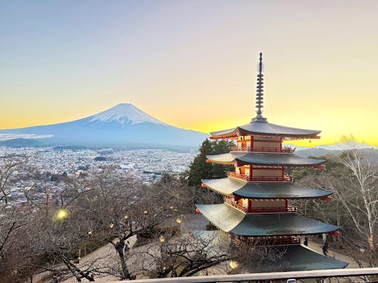 Day Trip to Mount Fuji, Yamanaka Lake, and Kawaguchiko Lake