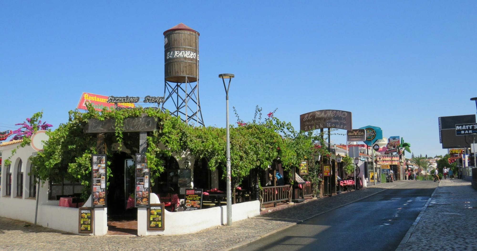 Schnitzeljagd auf eigene Faust im Albufeira Strip