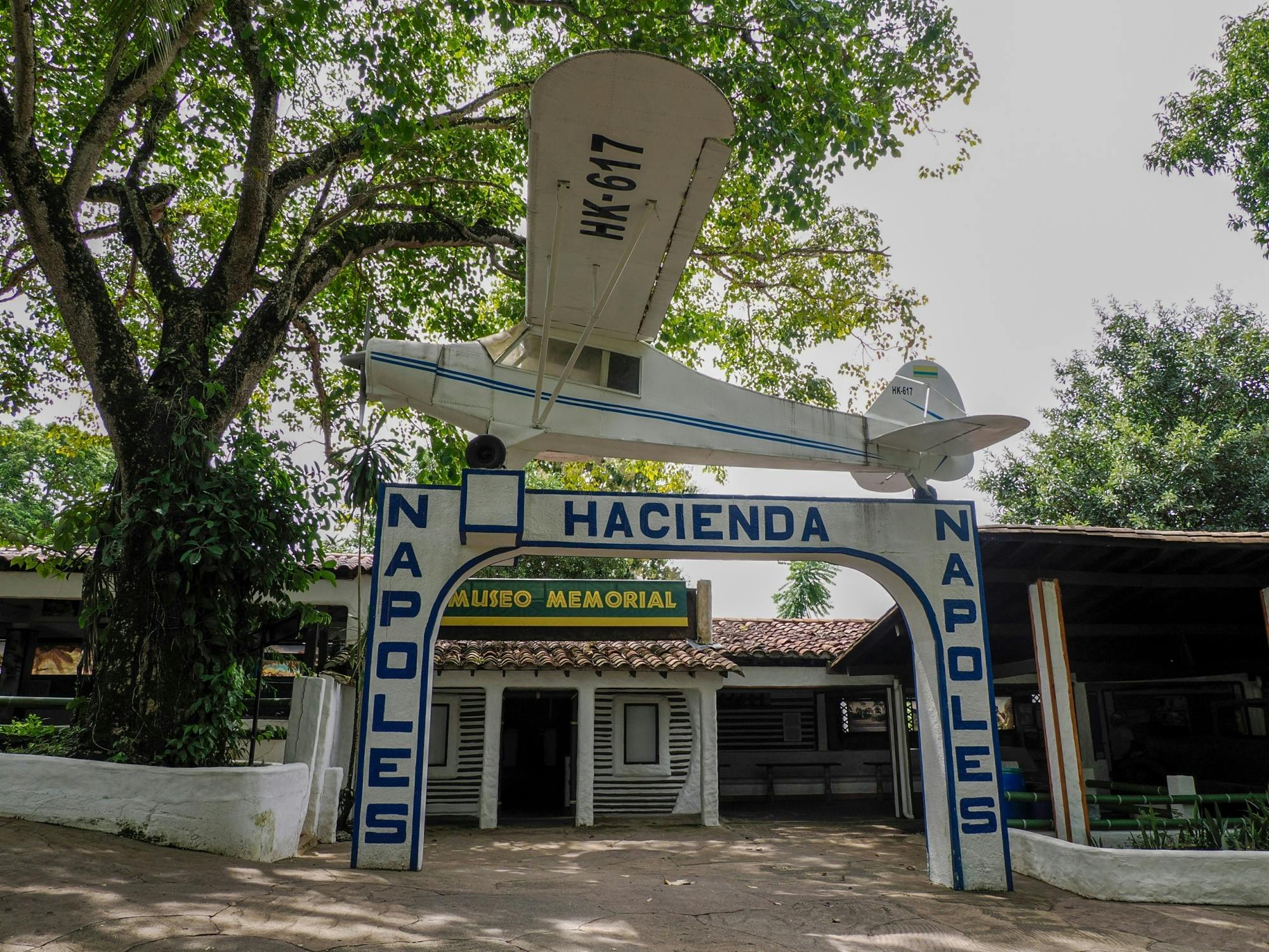 Excursión de día completo a la Hacienda Nápoles desde Medellín con entradas